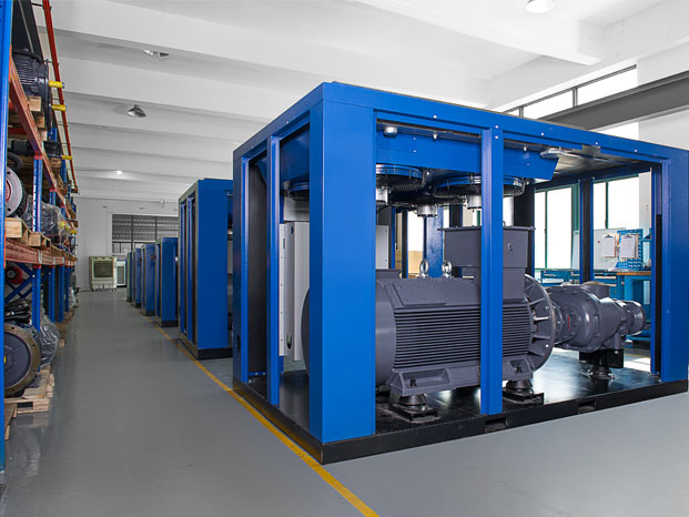 Energy efficient screw air compressor by Roteck